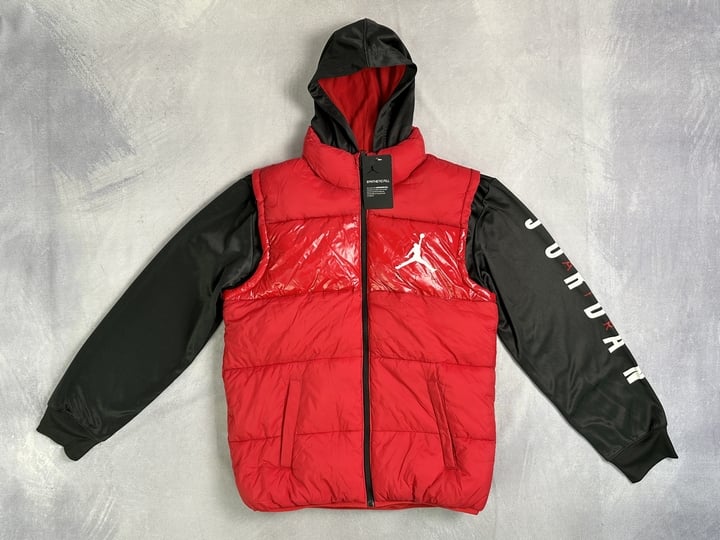 Air Jordan Padded Jacket With Tags - Size 13-15YRS (X748659) (VAT ONLY PAYABLE ON BUYERS PREMIUM)