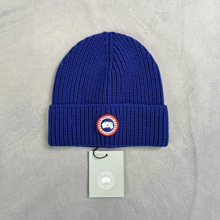 Canada Goose Arctic Disc Beanie Hat With tags - Size O/S  (MPSC39714458) (VAT ONLY PAYABLE ON BUYERS PREMIUM)