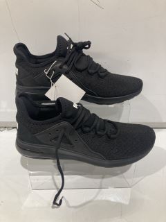 2X PUMA BLACK SHOE SIZE 9