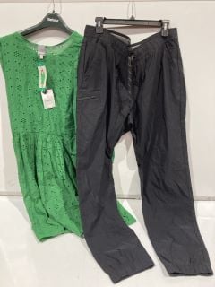 QTY OF ASSORTED CLOTHES TO INCLUDE THE BC CLOTHING CO. DETACHABLE LOWER LEG WITH CONCEALED ZIPPER MEDIUM BLACK 32-34