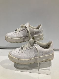 QTY OF ASSORTED SHOES TO INCLUDE NIKE AIR FORCE 1 UK 6 WHITE TOTAL RRP £215