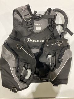 AQUALUNG PRO HD MENS BCD CHARCOAL SIZE SM RRP £340