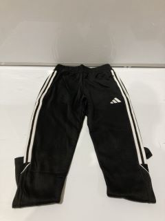 BOX OF CLOTHES INCLUDING ADIDAS BLACK AND WHITE SHORTS SMALL