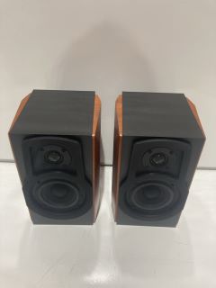 2 X BOOKSHELF SPEAKER WITH PASSIVE SPEAKER