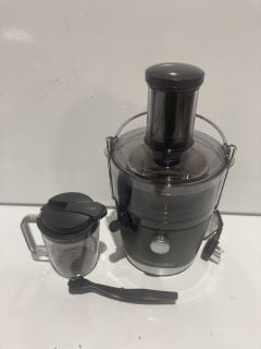 2 X NUTRIBULLET JUICER