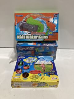 BOX OF KIDS ITEMS INCLUDING TOY VIANI KIDS WATER GUN