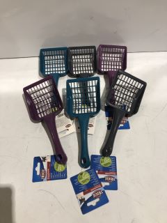 BOX OF TRIXIE LITTER SCOOP