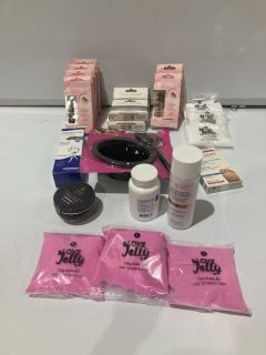 BOX OF BEAUTY ITEMS INCLUDING EYE CANDY LONDON EYELASHES