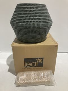 2 X MEDIUM LEAF DECORATIVE POT