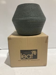 2 X MEDIUM LEAF DECORATIVE POT