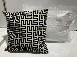 QTY OF BEDDING ITEMS TO INCLUDE SOFT COTTON PILLOWS