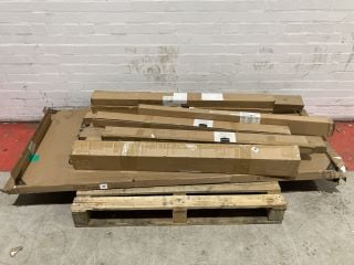 1 X PALLET OF OF SHOWER CURTAIN TENSION RODS IN WHITE TO INCLUDE ELEGANT WET ROOM PANEL (790X1900MM)