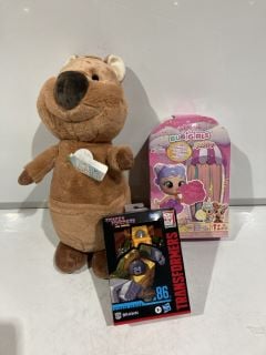 QTY OF CHILDREN'S TOYS TO INCLUDE RAVENSBURGER PUZZLE, QUOKKA MOLA PLUSH TEDDIES