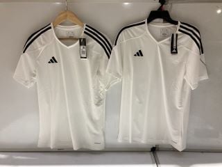 QTY OF ADIDAS WHITE AND BLACK STRIPE T SHIRT SIZE M