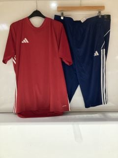 QTY OF ASSORTED CLOTHING ITEMS TO INCLUDE RED ADIDAS T SHIRT