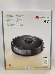 ROBOROCK S7 ROBOT HOOVER WITH ALEXA 2500PA APP MONITORING MULTI-LEVEL MAPPING CARPET DETECTION FLOATING RUBBER BRUSH AUTOMATIC LIFT SMART PET [BLACK] (TOTAL P.V.P £236) - LOCATION 32A.