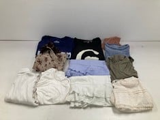 11 X GARMENTS VARIOUS BRANDS AND SIZES INCLUDING WHITE SKIRT FROM OUT FROM UNDER SIZE M (TOTAL P.V.P 333€) - LOCATION 29B.