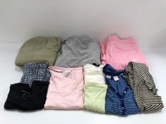 10 X GARMENTS VARIOUS BRANDS AND SIZES INCLUDING IETS FRANS TRACKSUIT SIZE M (TOTAL P.V.P 462€) - LOCATION 33B.