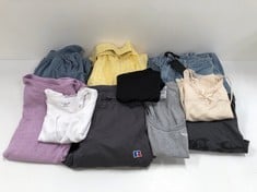 10 X GARMENTS VARIOUS BRANDS AND SIZES INCLUDING LIONESS JEANS SIZE XS (TOTAL P.V.P. 484€) - LOCATION 37B.