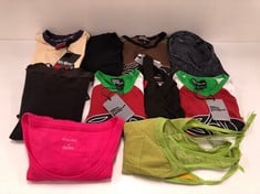 10 X GARMENTS VARIOUS BRANDS AND SIZES INCLUDING PILCRO T-SHIRT SIZE M (TOTAL P.V.P 378€) - LOCATION 41B.