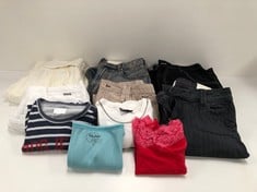 10 X BDG GARMENTS VARIOUS MODELS AND SIZES INCLUDING RED TOP SIZE S (TOTAL P.V.P 506€) - LOCATION 42B.