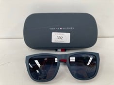 TOMMY HILFIGER GLASSES MODEL TH 1557/S - LOCATION 6B.