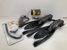 5 X SCUBA DIVING ITEMS INCLUDING CRESSI FINS - LOCATION 27B.