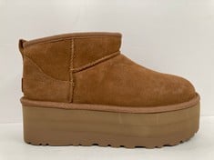 UGG BOOTS MODEL W CLASSIC ULTRA MINI PLATAFORM SIZE 38 BROWN (TOTAL P.V.P 180€) - LOCATION 8B.