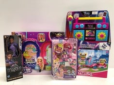 5 X VARIETY OF TOYS INCLUDING BARBIE MINI EXTRA - LOCATION 34C.