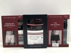 3 X TOMMY HILFIGER UNDERWEAR PACKS VARIOUS MODELS AND SIZES - LOCATION 39C.