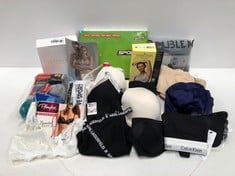 VARIETY OF MEN'S AND WOMEN'S UNDERWEAR VARIOUS BRANDS AND SIZES INCLUDING TOO CALVIN KLEIN SIZE M - LOCATION 43C.