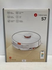 ROBOROCK S7 ROBOT HOOVER WITH ALEXA 2500PA APP MONITORING MULTI-LEVEL MAPPING CARPET DETECTION FLOATING RUBBER BRUSH AUTOMATIC LIFT SMART PET [WHITE] (P.V.P £236) - LOCATION 40C.