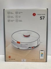 ROBOROCK S7 ROBOT HOOVER WITH ALEXA 2500PA APP MONITORING MULTI-LEVEL MAPPING CARPET DETECTION FLOATING RUBBER BRUSH AUTOMATIC LIFT SMART PET [WHITE] (P.V.P £236) - LOCATION 40C.