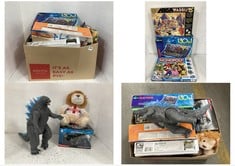 BOX OF ASSORTED KIDS TOYS/GAMES TO INCLUDE MAXITRONIX 130-IN-1 ELECTRONIC LAB