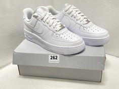 NIKE AIR FORCE 1 TRAINERS WHITE SIZE 5 RRP- £110