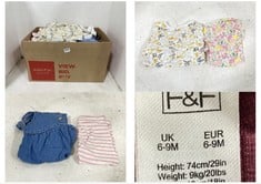 BOX OF APPROX 30 X ASSORTED KIDS CLOTHING TO INCLUDE F&F DENIM DRESS BLUE SIZE 6-9MTHS