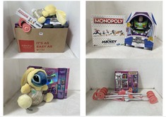 BOX OF ASSORTED TOYS TO INCLUDE BUZZ LIGHTYEAR SPACE RANGER FIGURINE