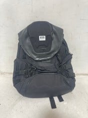 OAKLEY KITCHEN SINK BACKPACK IN STEALTH BLACK - RRP £170