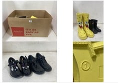 BOX OF ASSORTED KIDS SHOES TO INCLUDE SPONGEBOB SQUAREPANTS WELLYS IN YELLOW SIZE EU33