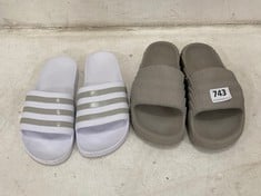 ADIDAS SLIDERS IN WHITE / BEIGE SIZE 8 TO INCLUDE ADIDAS SLIDER IN TAUPE SIZE 7