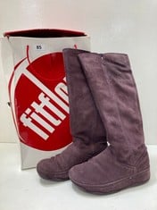 FITFLOP SUPERBOOT TALL IN SUEDE AMETHYST SIZE 6