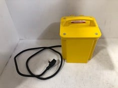 DEFENDER POWER & LIGHT 3.0 KVA TRANSFORMER 240V-110V POWER TOOL TRANSFORMER WITH 2X16A OUTLETS