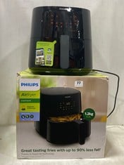 PHILIPS 3000 SERIES XL AIRFRYER - MODEL NO. HD9270/90 - RRP £140