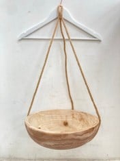 14 X STONE THE CROWS LARGE ROUND HANGING PLANTER - DIA 34CMS - TOTAL RRP £630