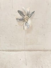 72 X STONE THE CROWS MD.FLOWER SPRAY - WHITE - HEIGHT 50CM - TOTAL RRP £288