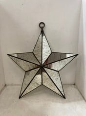 1 X STONE THE CROWS LARGE GLASS STAR LIGHTS (BROKEN GLASS) - HEIGHT 70CMS - TOTAL RRP £175