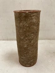 4 X STONE THE CROWS SET OF 3 SMALL VASES - HGT 20CM - TOTAL RRP £120