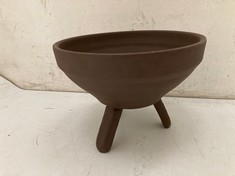 12 X STONE THE CROWS MEDIUM FOOTED BOWL - CINNAMON - DIA 20CM - TOTAL RRP £120