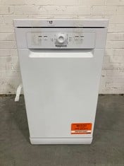 HOTPOINT FREESTANDING SLIMLINE DISHWASHER IN WHITE - MODEL NO. HSFE1B19UKN - RRP £320 (ZONE 2)