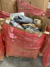 PALLET OF ASSORTED ITEMS TO INCLUDE QTY OF 1 ABOVE 5 TIER SHOE RACK (ZONE 5)